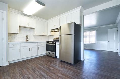 Current apartment <strong>rentals</strong> in the <strong>Santa Cruz</strong>, CA area range in price from $1,600 to $6,940 with an overall median price of $3,841. . Rooms for rent santa cruz